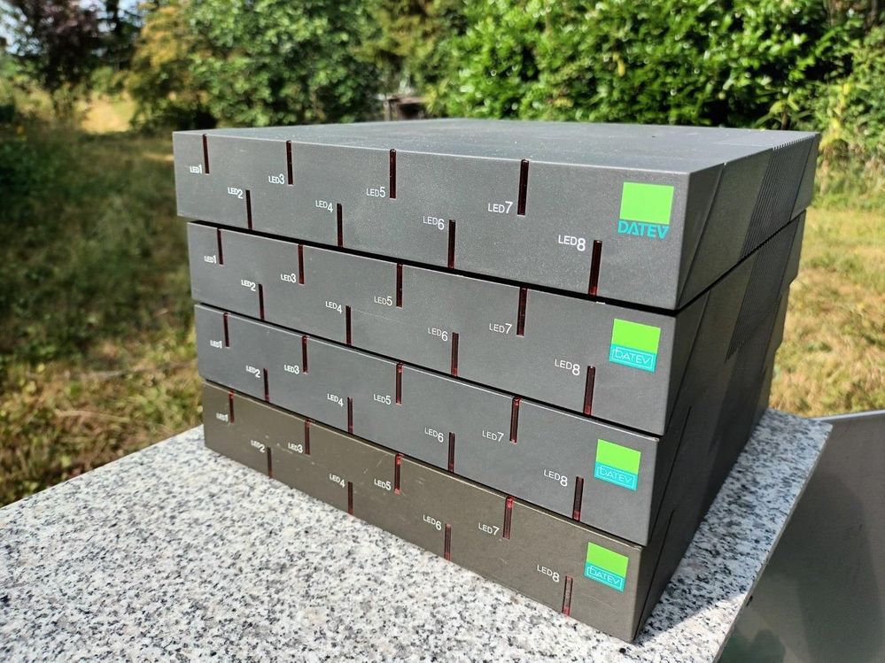 20230623 4x Datev DFÜ-Modem (resized).jpg